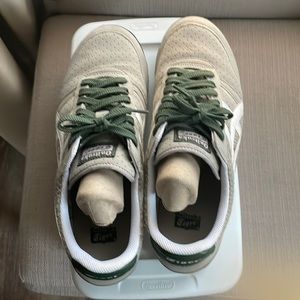 Men Onitsuka Tiger size 9